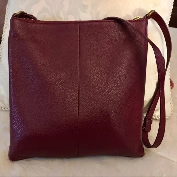 ELLIOTT LUCCA Beautiful!!! BURGUNDY LEATHER CROSSBODY - Picture 4 of 9